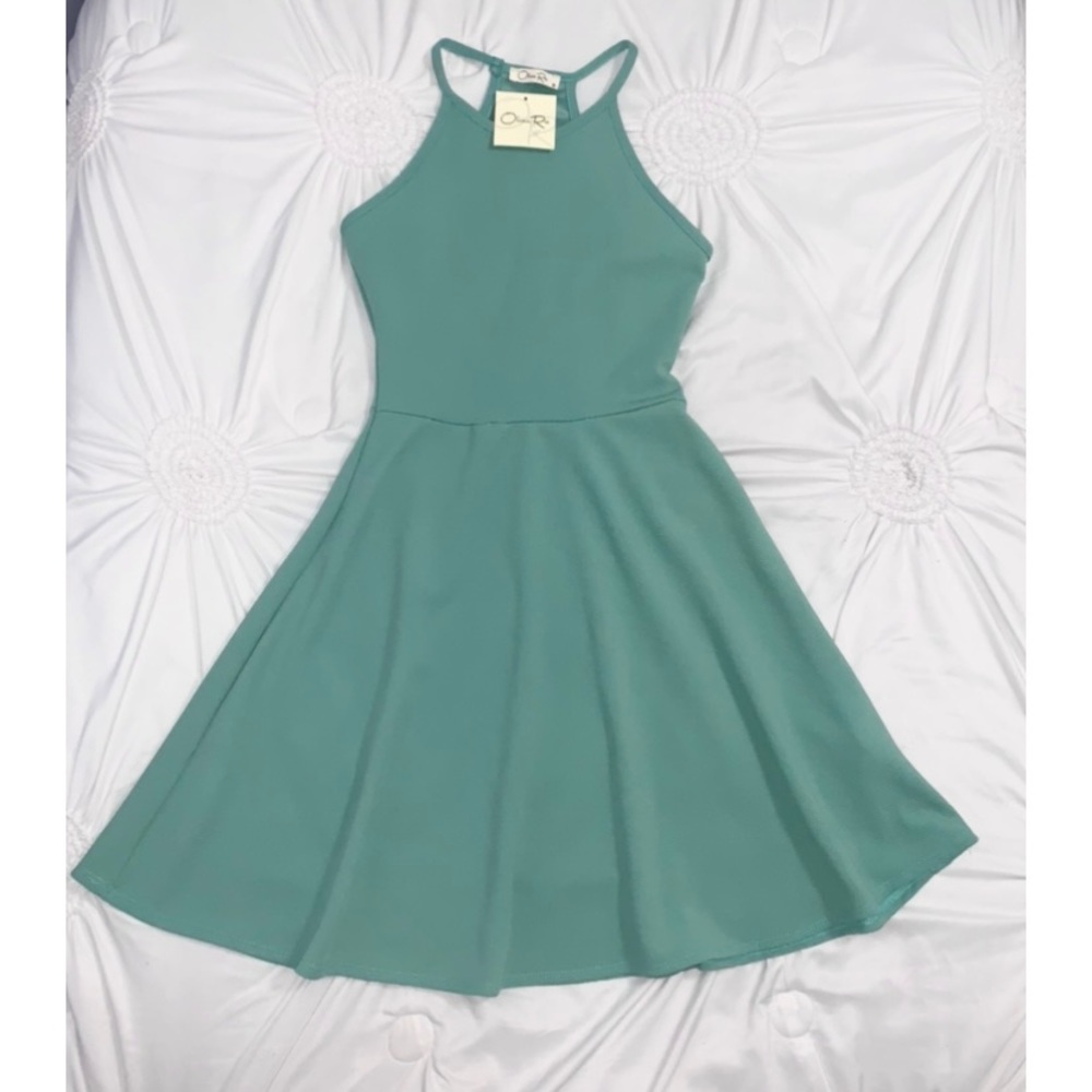 👗 (NWT) Stretchy Mint High-Neck Cocktail Dress